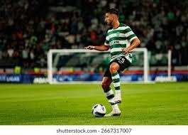 31岁游泳奥运冠军大婚，英媒调侃：迎娶亿万富豪千金给儿子当后妈